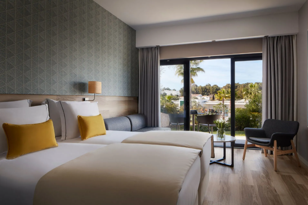 Eksempel på værelse på Tivoli Alvor Algarve Resort.